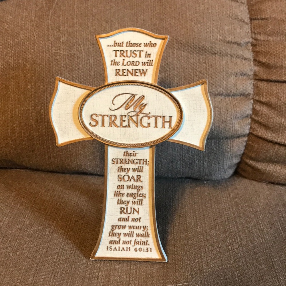 “My Strength” Cross - Picture 5 of 6